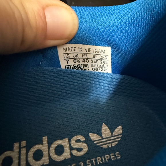 Gino Iannucci adidas Samba ADV RYR Black and 
blue Bird. 
 limited release item! - Picture 4 of 5